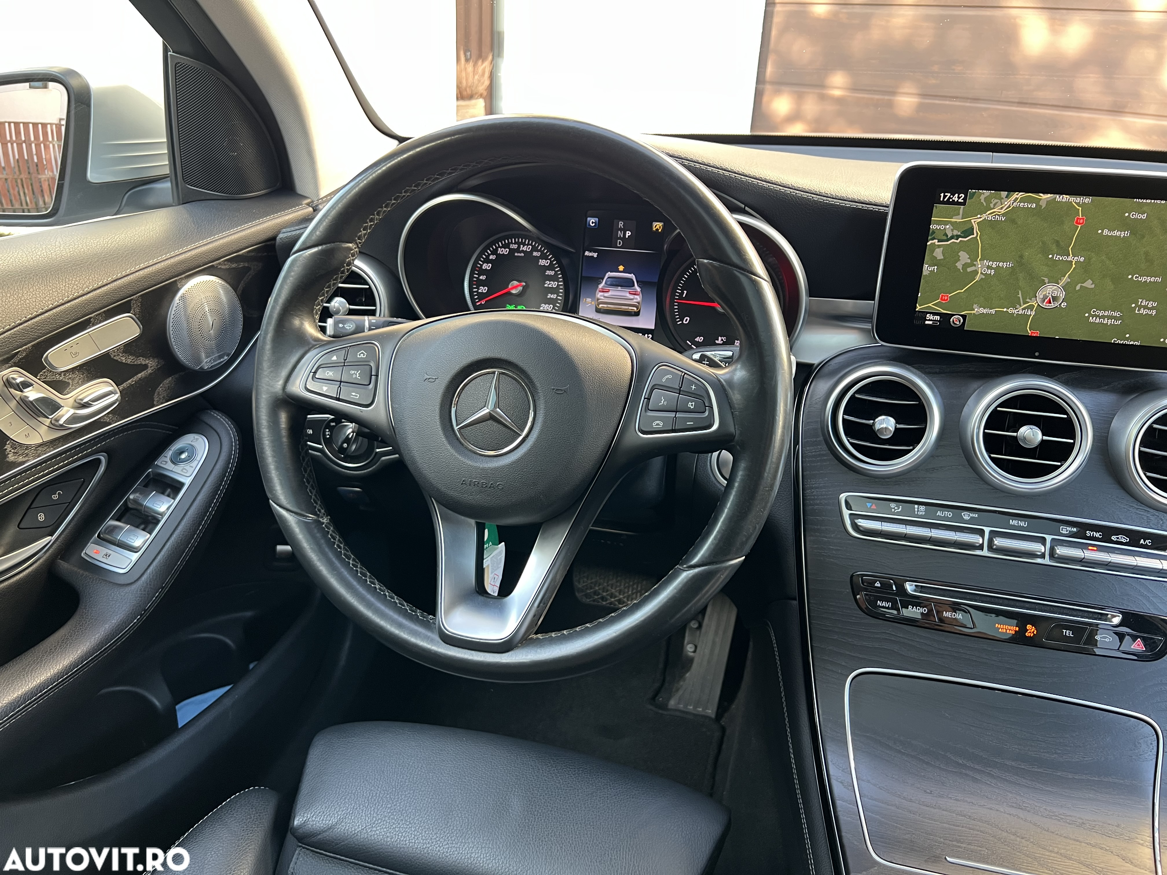 Mercedes-Benz GLC 250 d 4Matic 9G-TRONIC AMG Line - 14