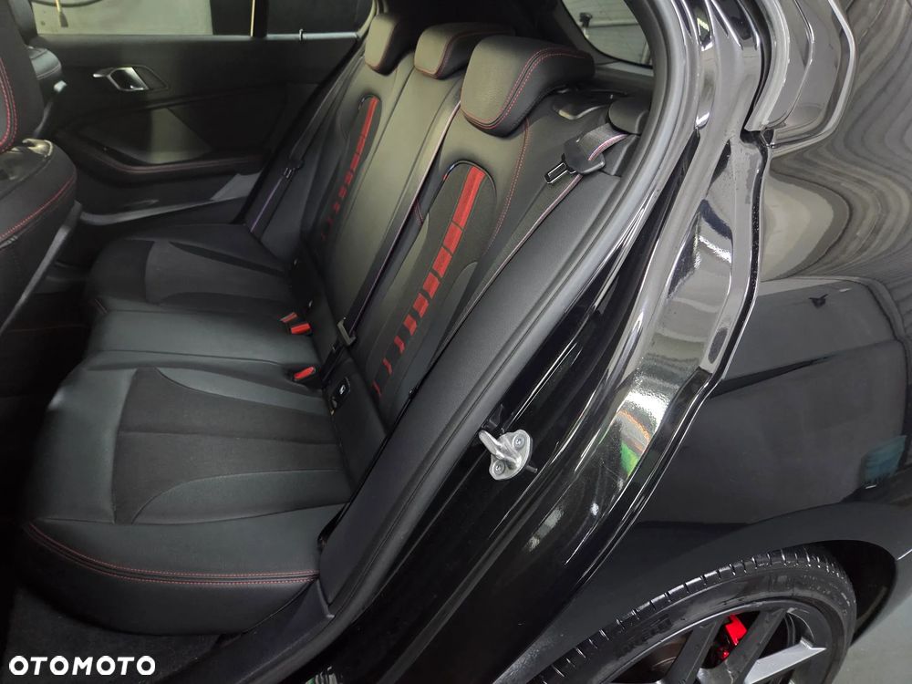 BMW Seria 1 - 30
