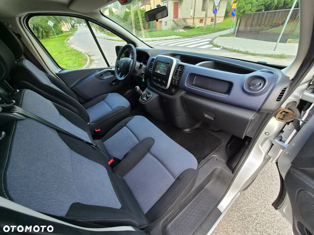 Opel Vivaro - 34