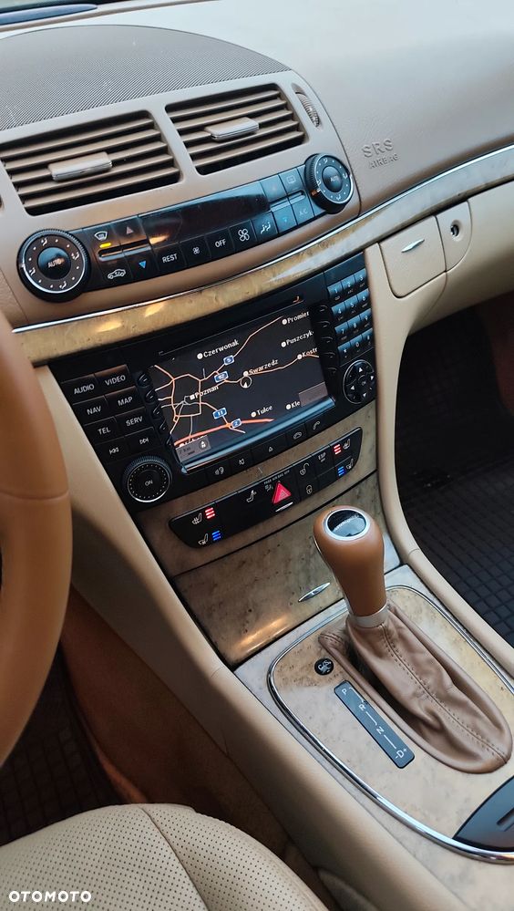 Mercedes-Benz Klasa E 320 CDI Avantgarde Sport Edition - 10