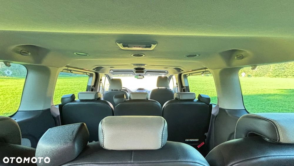 Ford Tourneo Custom - 17