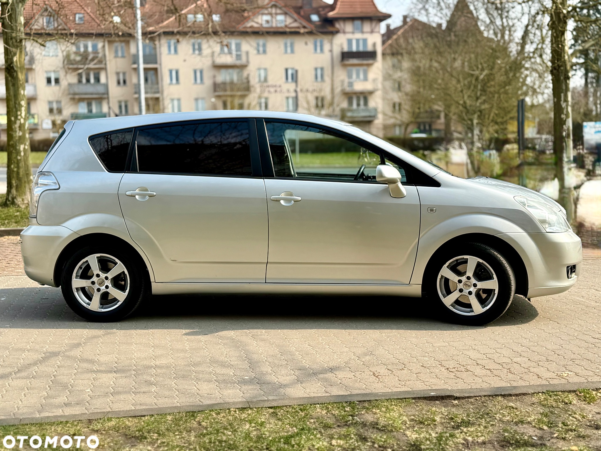 Toyota Corolla Verso - 7