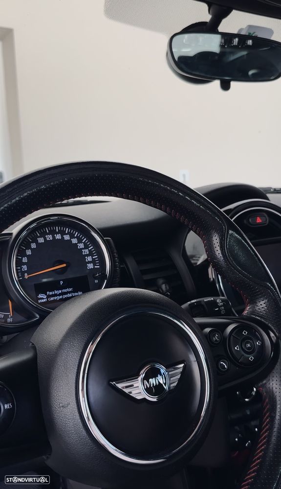MINI 5 Portas Cooper D Auto - 2