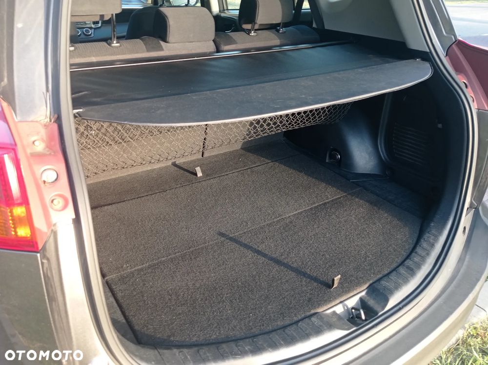 Toyota RAV4 2.0 D-4D Active 4x2 - 18