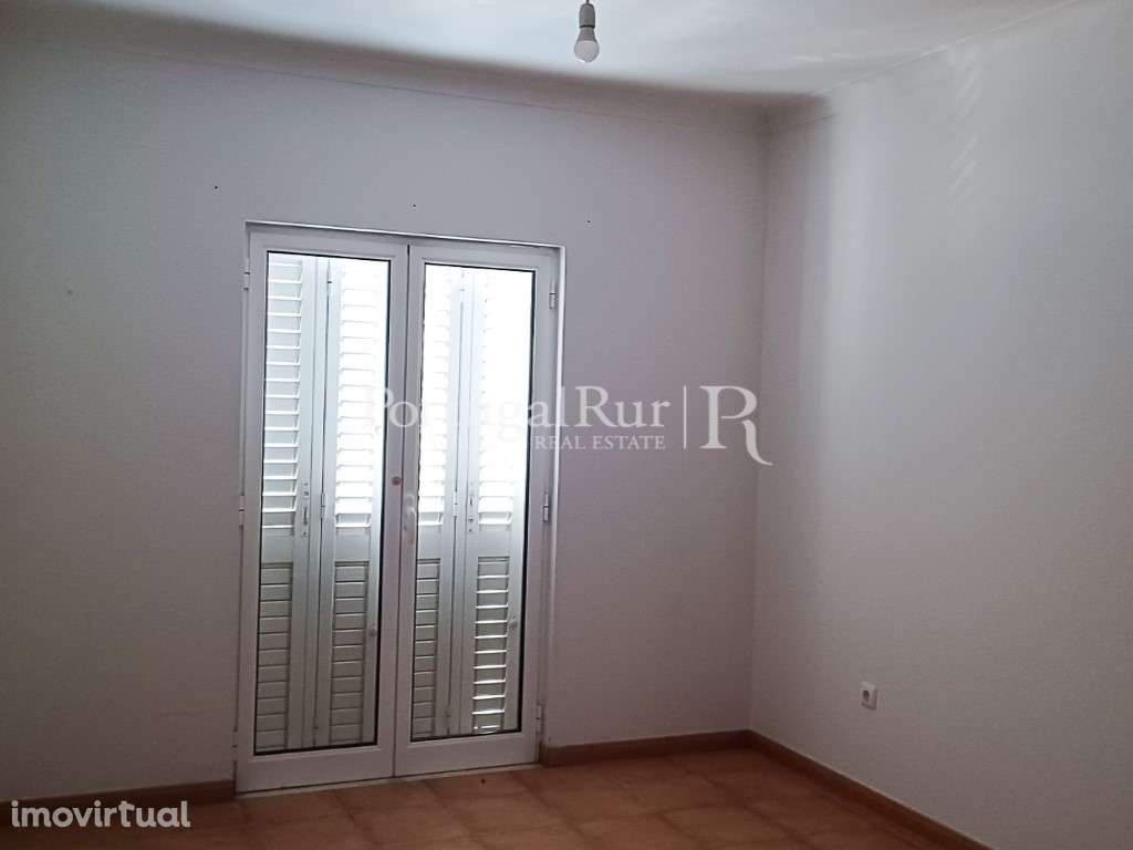 Moradia a estrear, com Loja, a 10 minutos das Praias - Grande imagem: 4/15