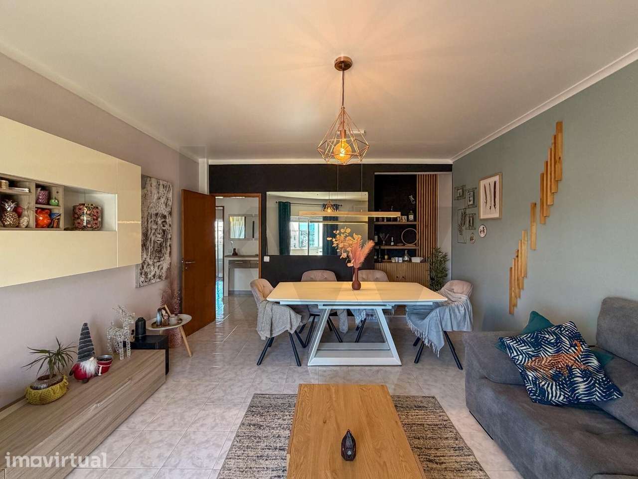 Apartamento T2 Parcialmente Remodelado e Luminoso – Olhão - Grande imagem: 3/41