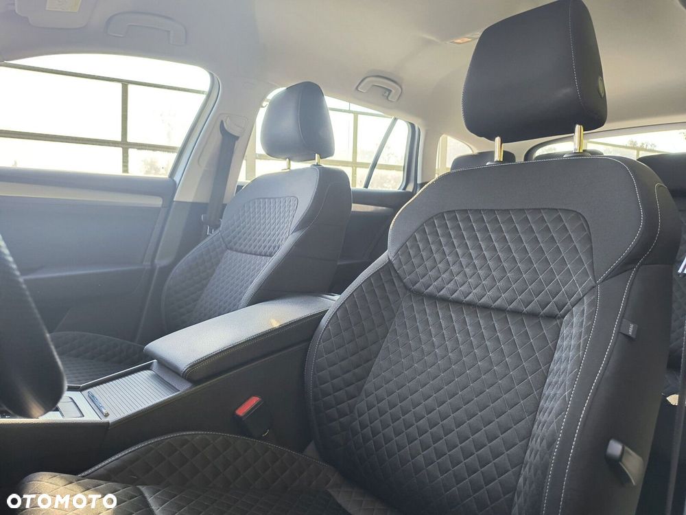 Skoda Superb 2.0 TDI SCR Ambition DSG - 25