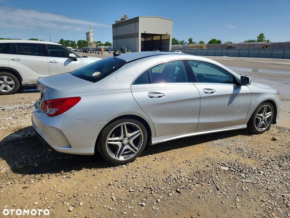 Mercedes-Benz CLA 250 4Matic 7G-DCT - 4
