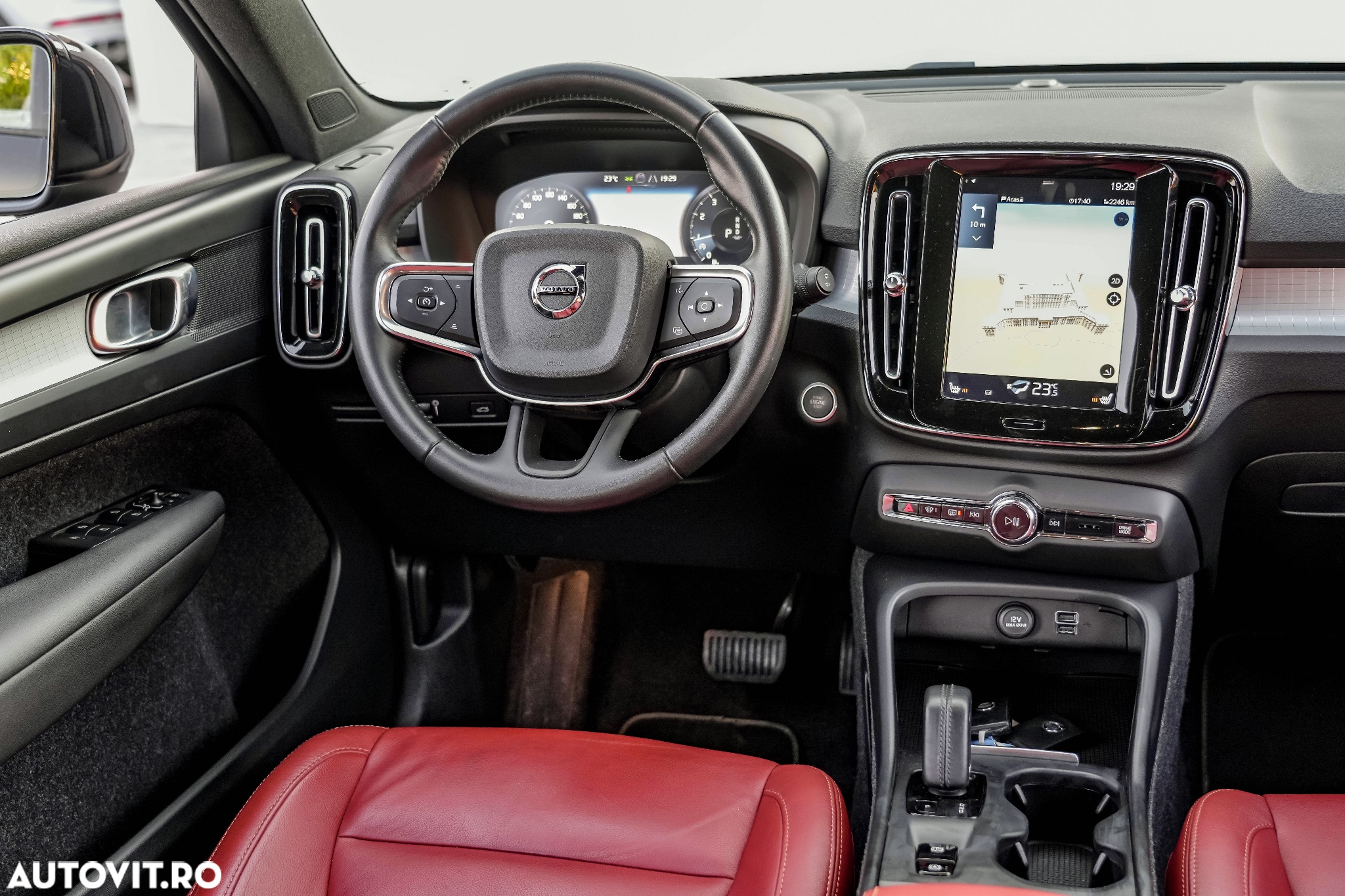 Volvo XC 40 T3 Geartronic Momentum - 5