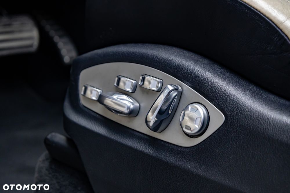 Porsche Cayenne - 12