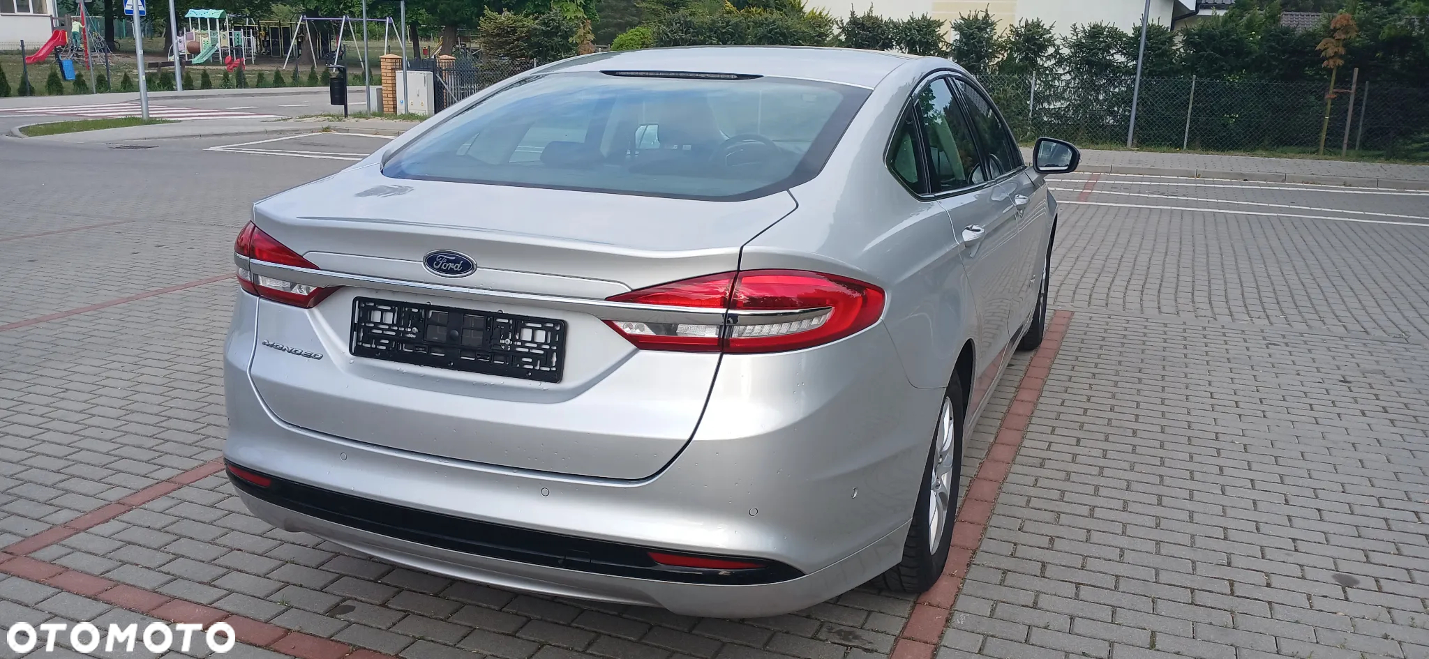 Ford Mondeo 2.0 Hybrid Titanium - 23