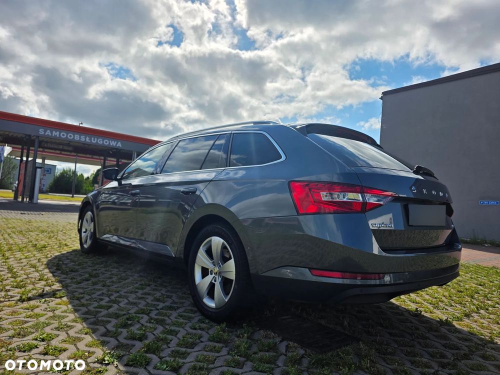 Skoda Superb 2.0 TDI 4x4 DSG Ambition - 8