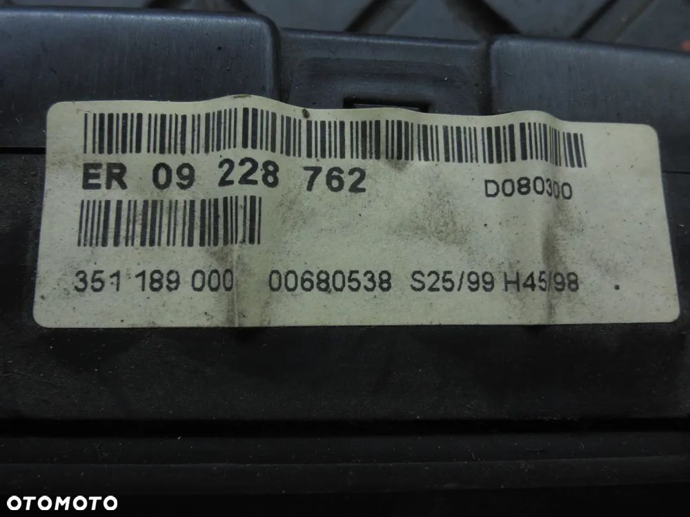 OPEL ZAFIRA A LICZNIK ZEGAR EUROPA ER 09228762 POSIADAM 2 SZTUKI - 2