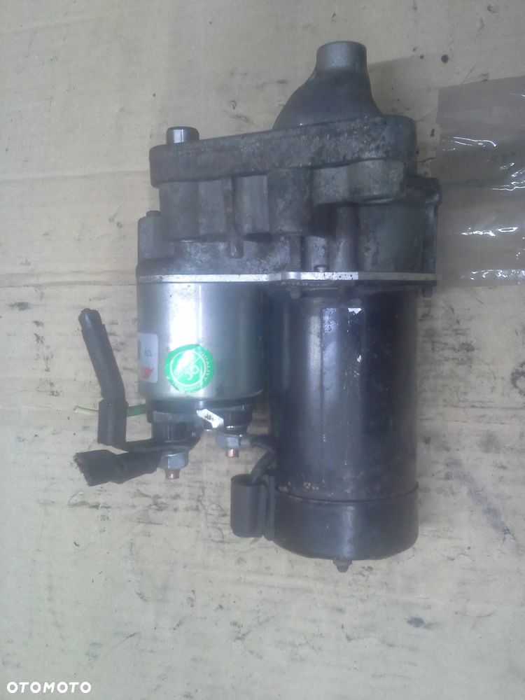 Citroen C3 1.4 HDi rozrusznik - 2