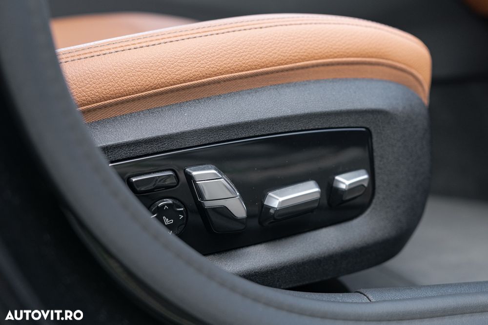 BMW Seria 5 530i xDrive AT MHEV - 25