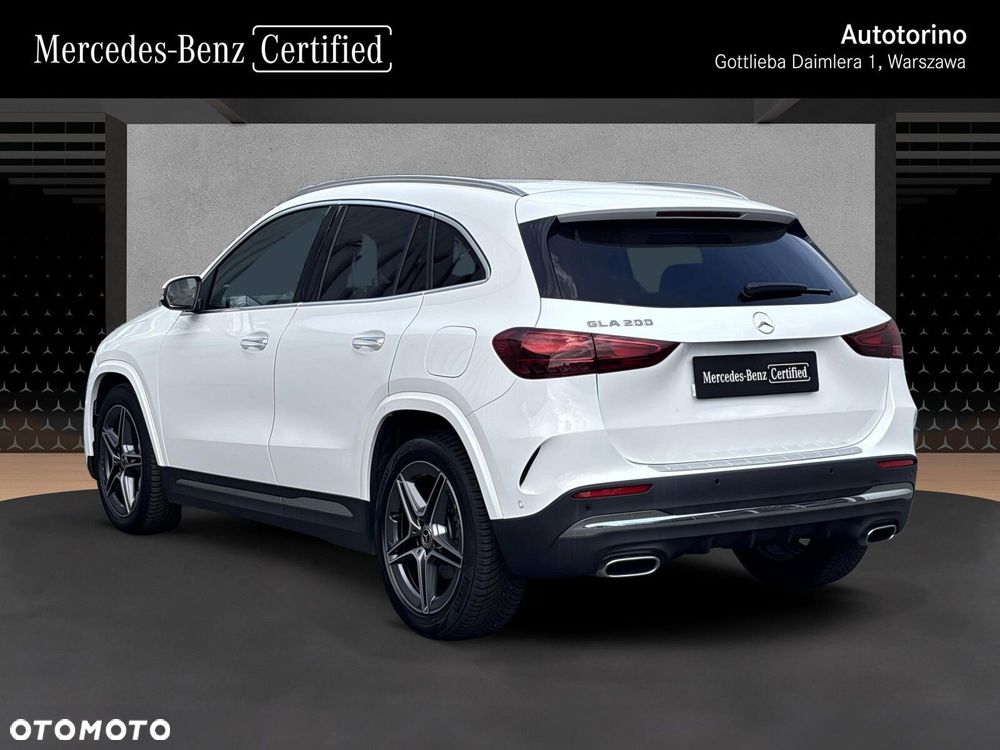 Mercedes-Benz GLA - 4
