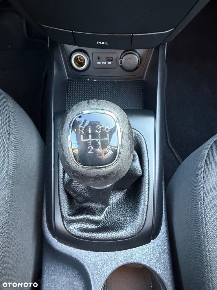 Hyundai i30 i30cw 1.6 CRDi FIFA WM Edition - 15