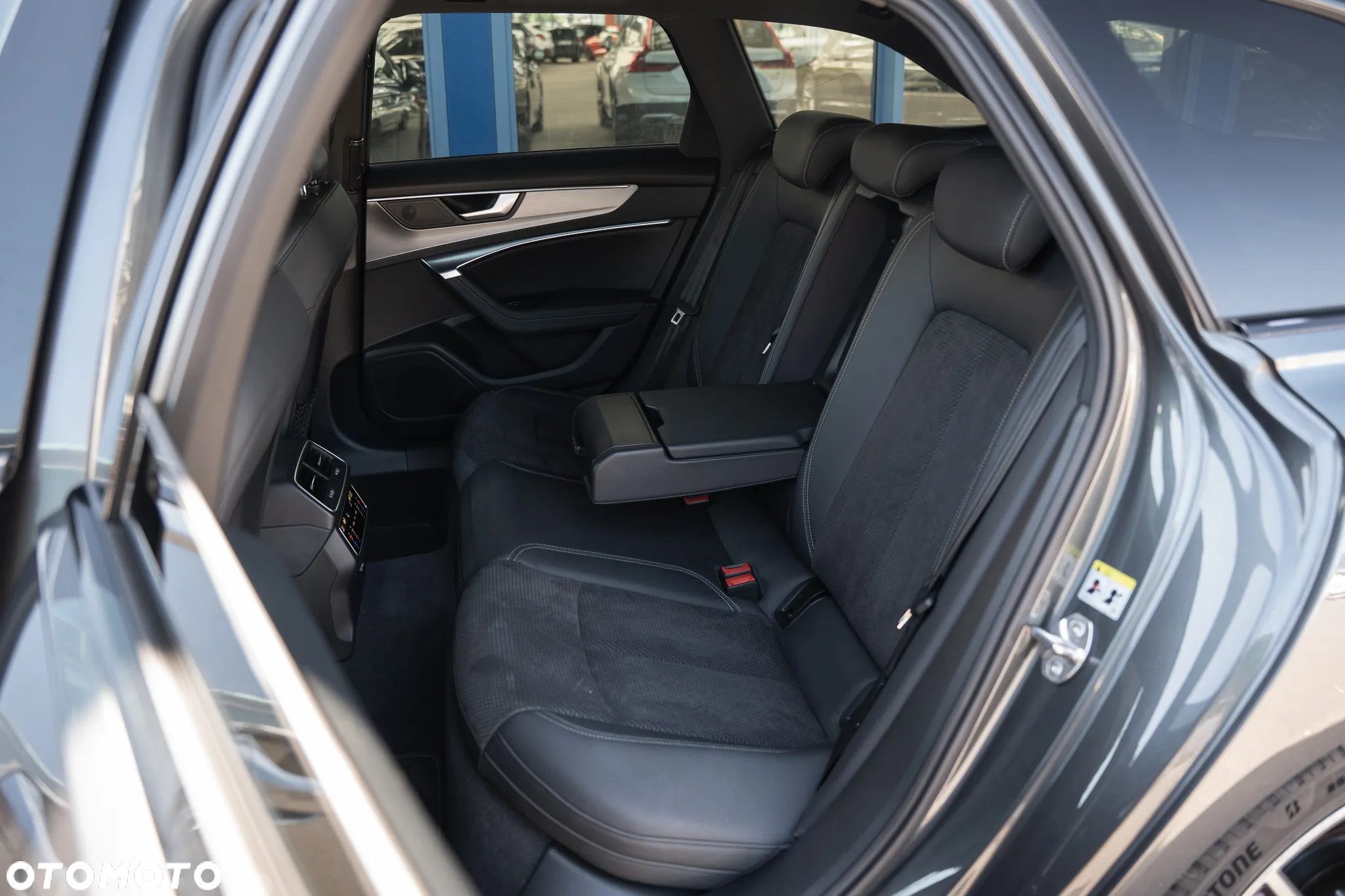 Audi A6 Avant 55 TFSI e quattro S tronic sport - 33