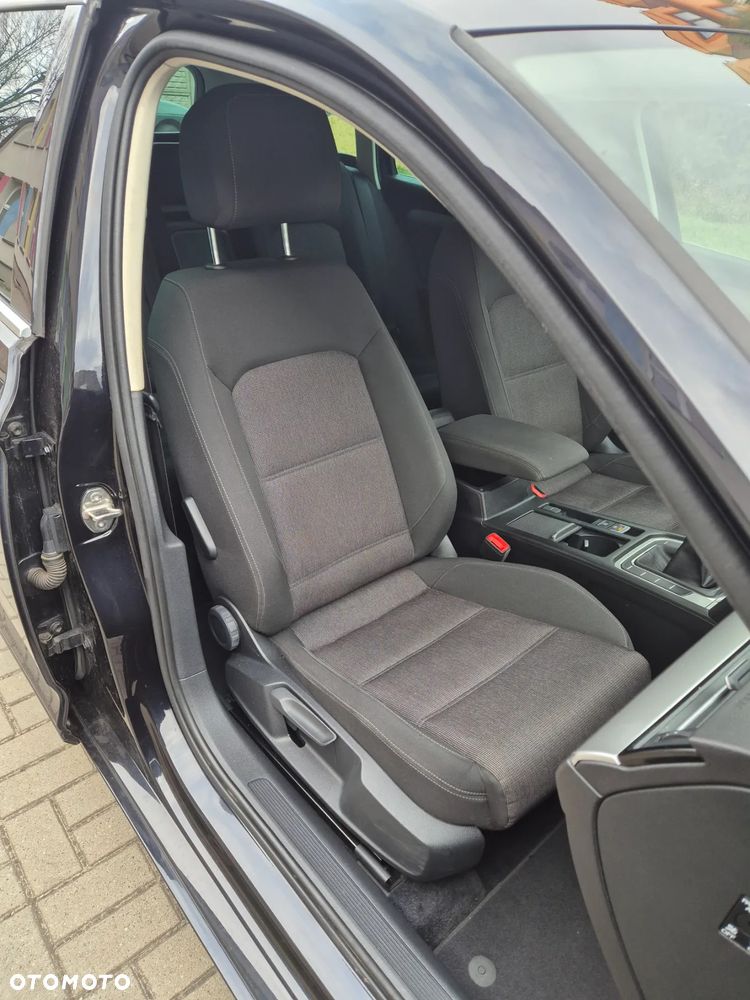 Volkswagen Passat Variant Diesel Trendline - 12