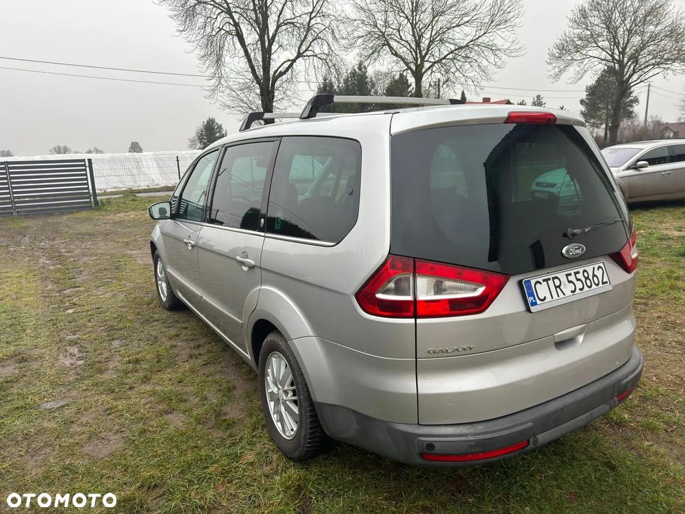 Ford Galaxy 2.0 Ghia - 3