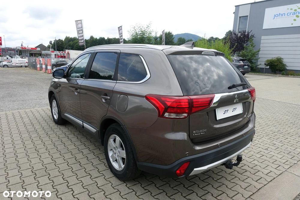 Mitsubishi Outlander 2.2 DI-D 4WD Intense - 7