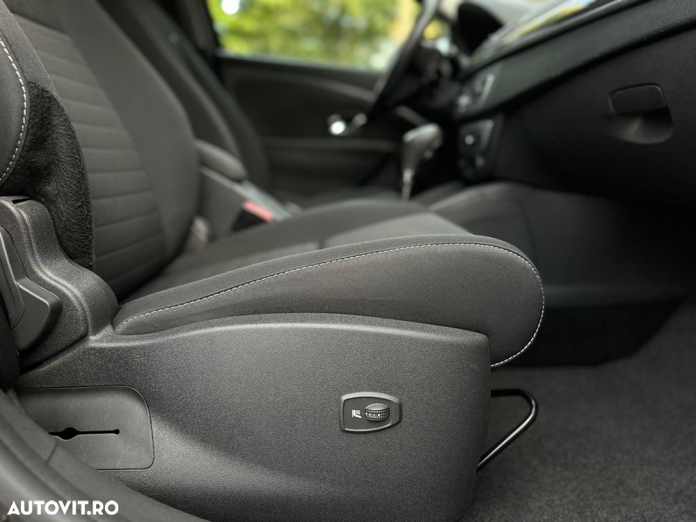 Renault Megane ENERGY dCi 110 EDC LIMITED - 29