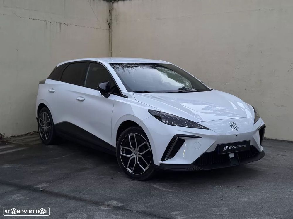 MG MG4 64 kWh Luxury - 1