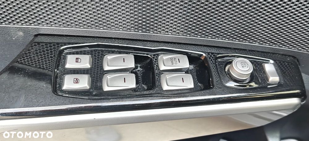 SsangYong/KGM Tivoli e-XGi 160 2WD Sapphire - 28
