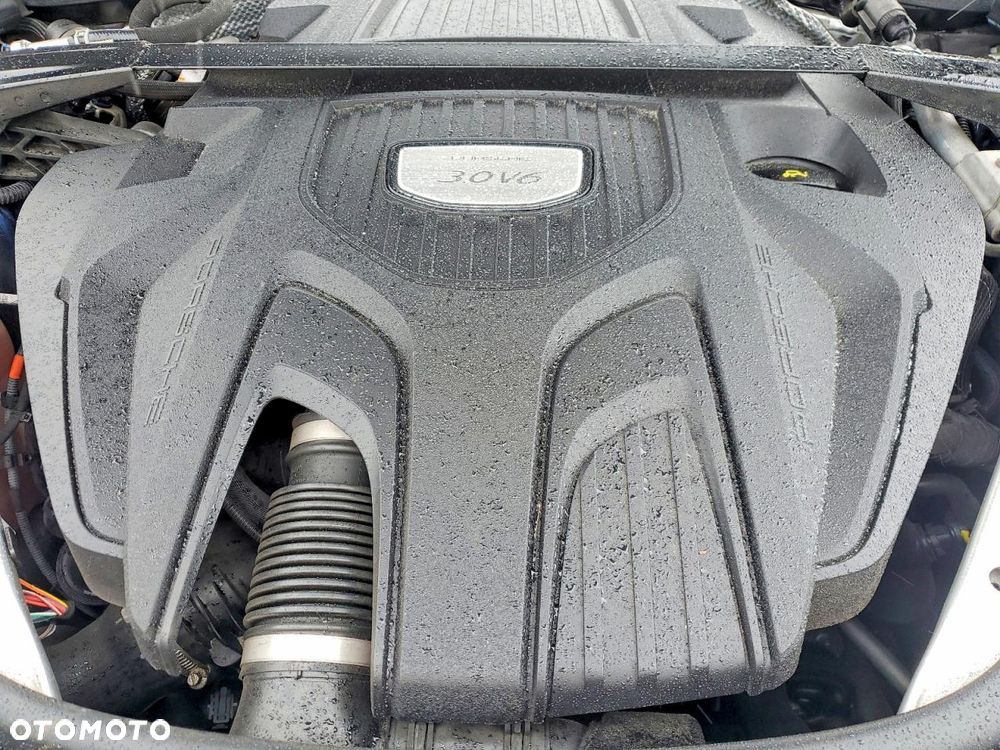 Porsche Panamera 4 - 11