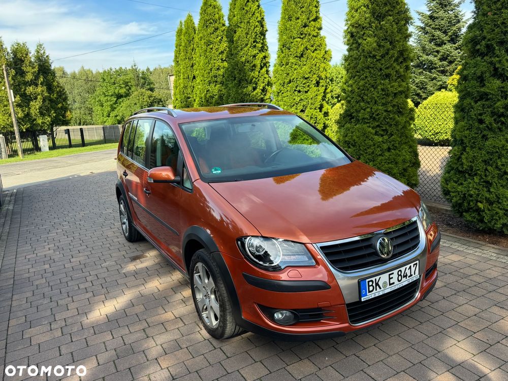 Volkswagen Touran 1.4 TSI Cross - 12