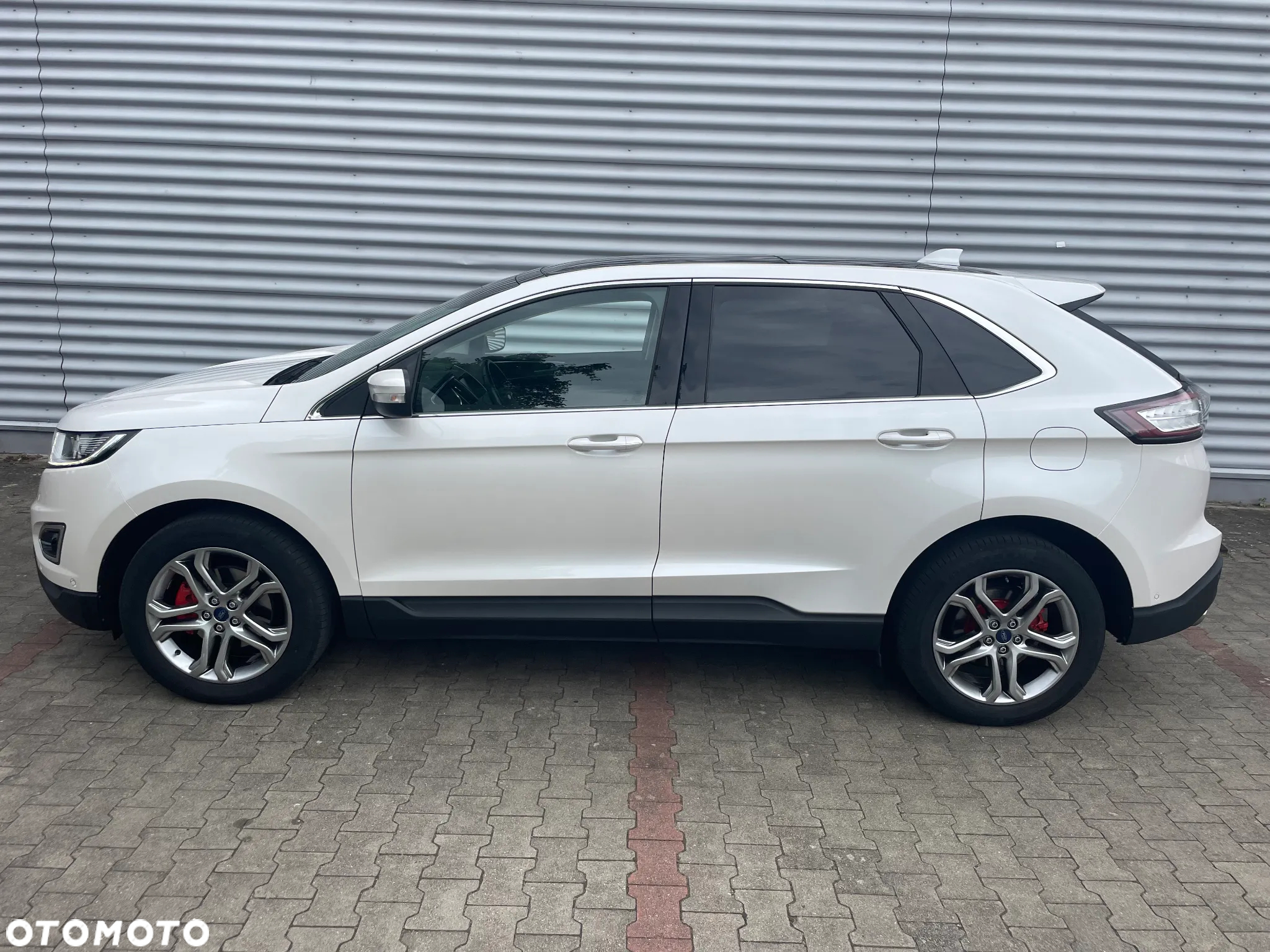 Ford Edge 2.0 TDCi Twin-Turbo 4WD Titanium - 3