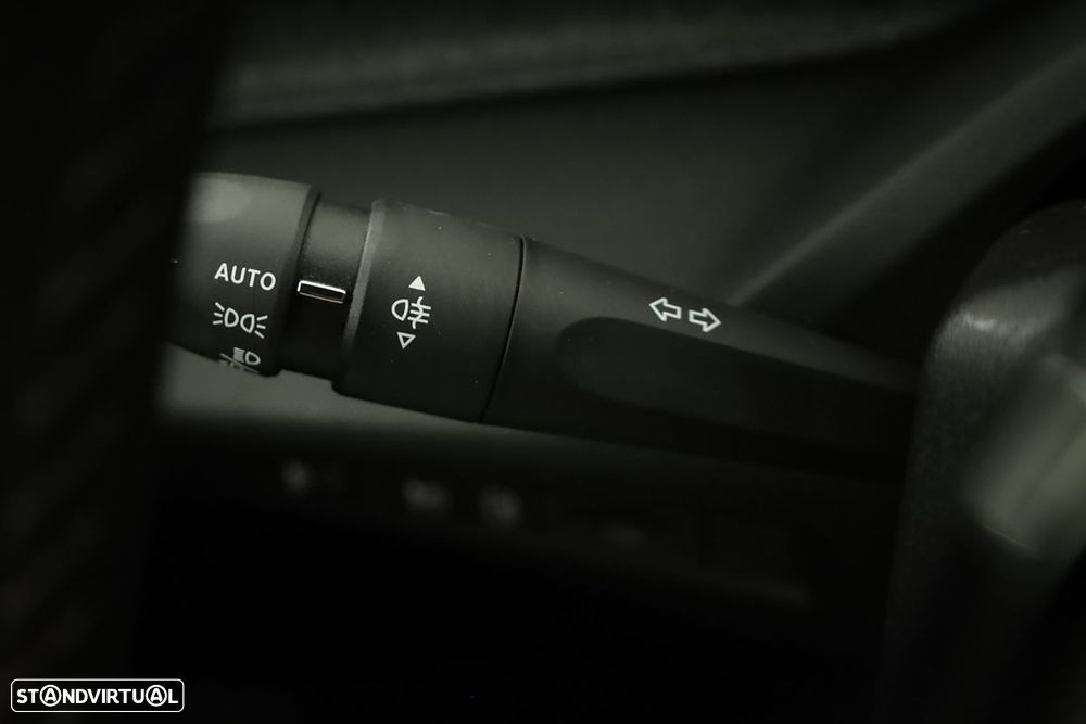 Peugeot 408 1.6 Hybrid Allure e-EAT8 - 15