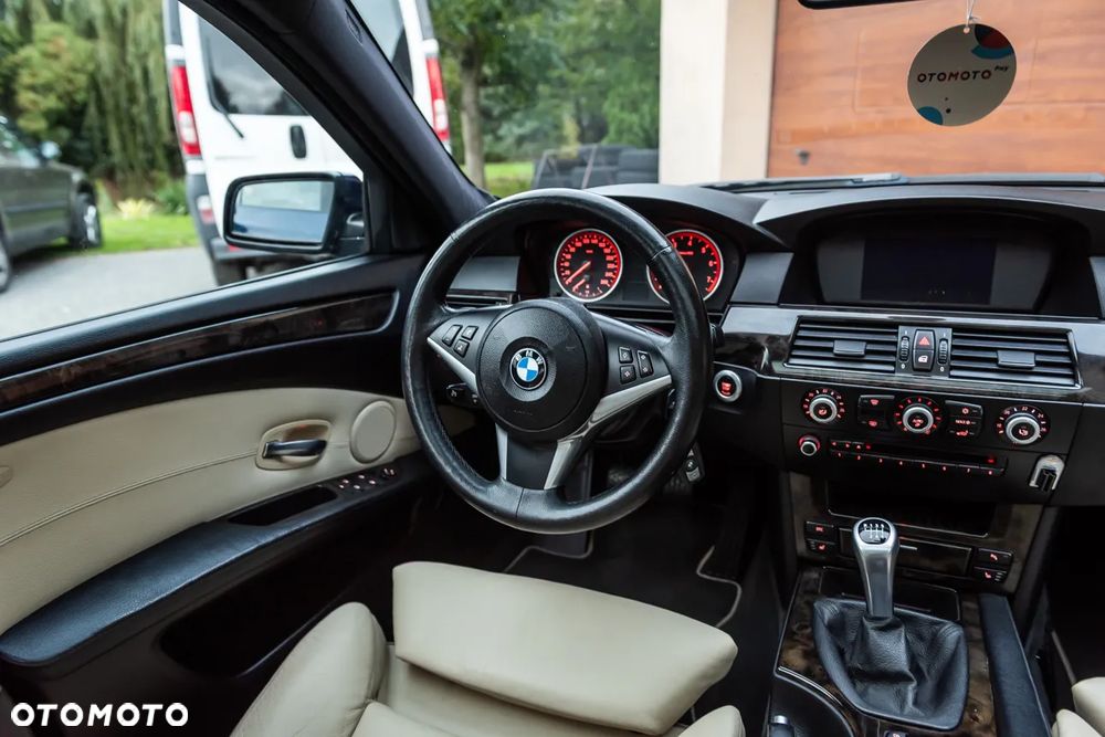 BMW Seria 5 530i Edition Exclusive - 28