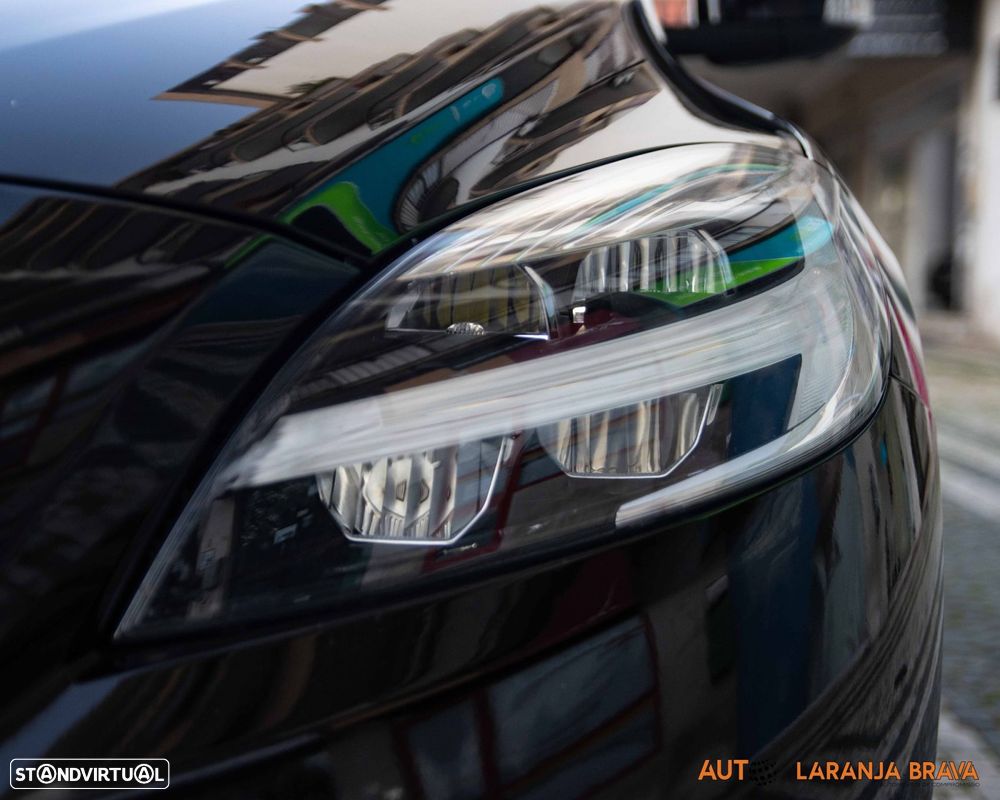 Volvo V40 D2 Kinetic - 12