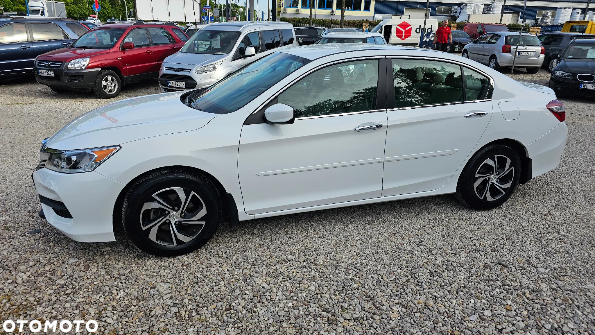 Honda Accord 2.4 LX - 30