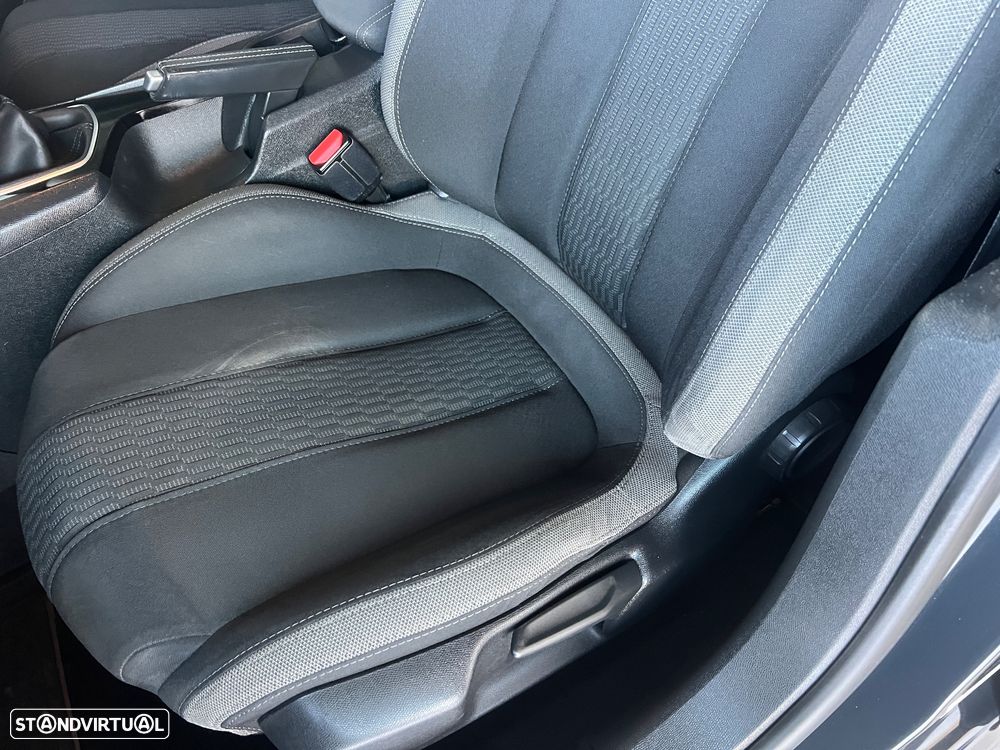 Peugeot 308 - 17