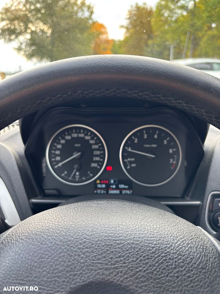 BMW Seria 1 - 27