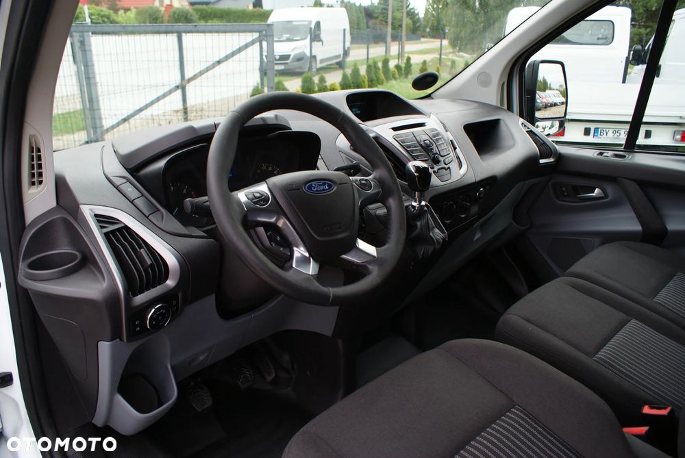 Ford Transit Custom - 11