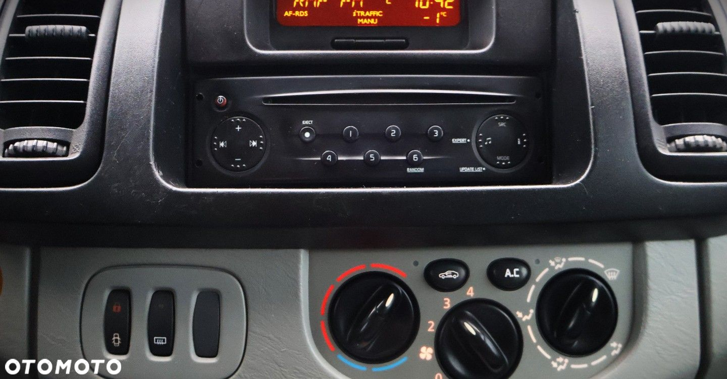 Renault Trafic - 22