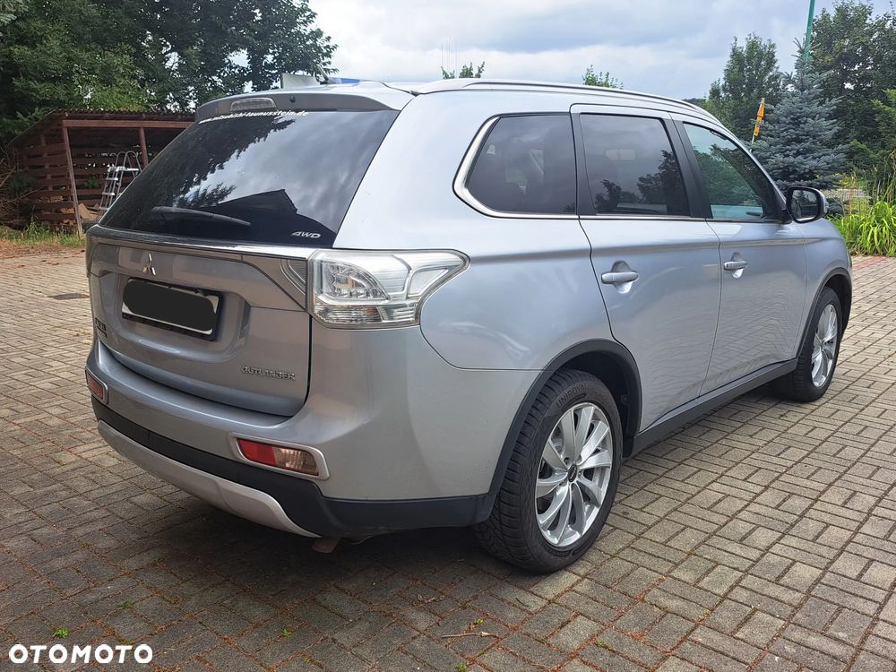 Mitsubishi Outlander 2.2 DI-D 4WD Diamant Edition - 25