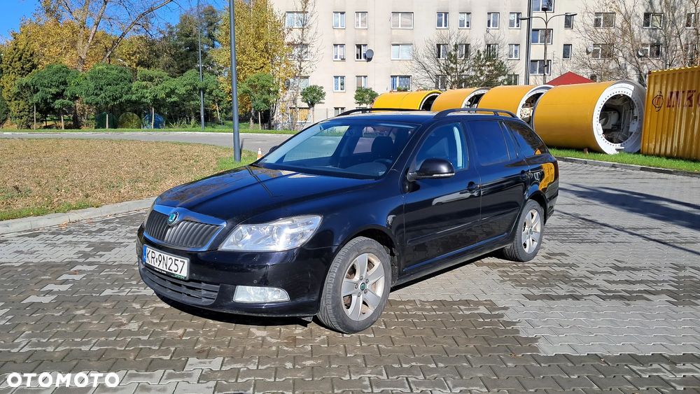 Skoda Octavia 2.0 TDI DPF Ambiente - 2