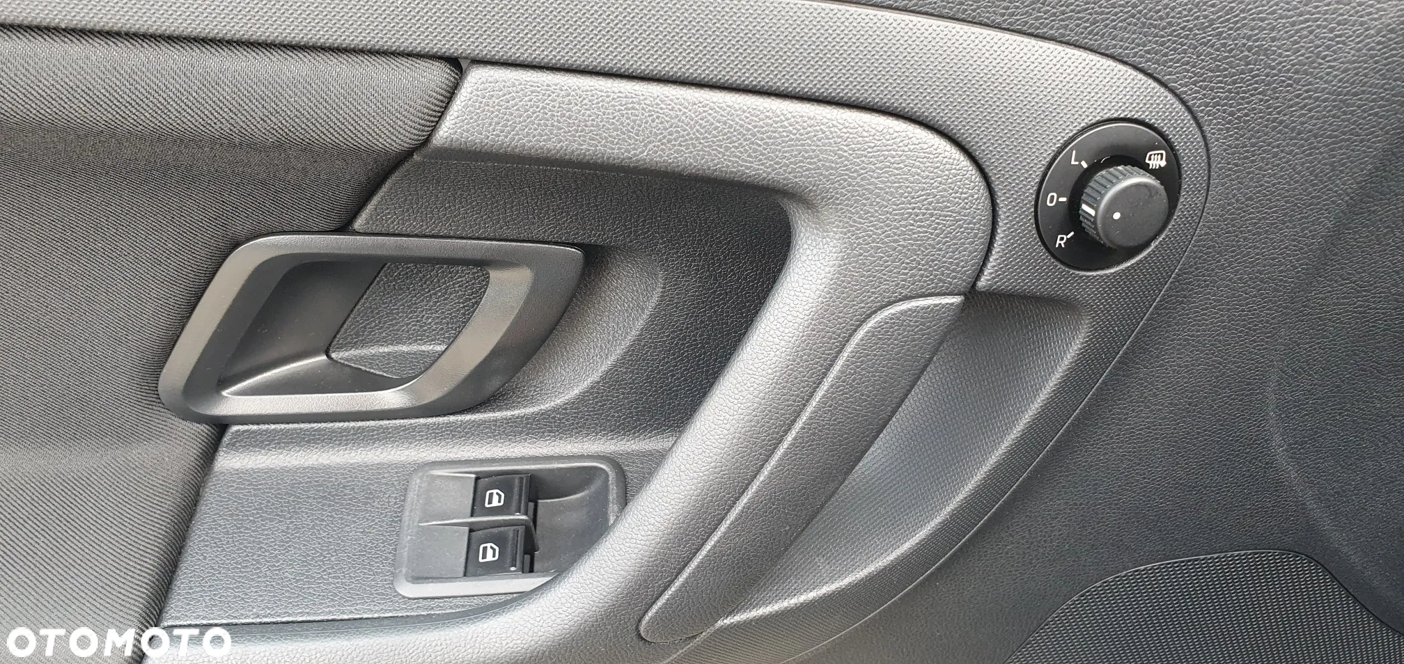 Skoda Fabia 1.2 TSI Ambiente - 22