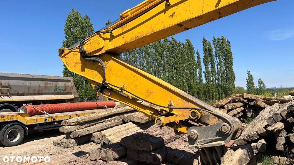 JCB Js 220 - 28