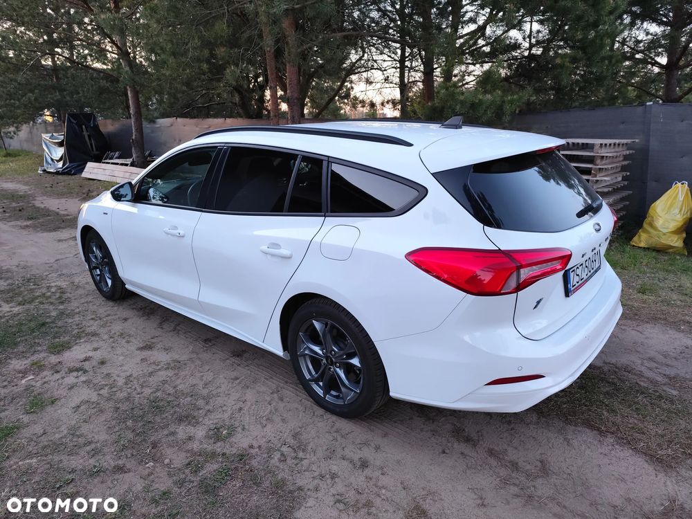 Ford Focus 1.0 EcoBoost Start-Stopp-System ST-LINE STYLE - 10