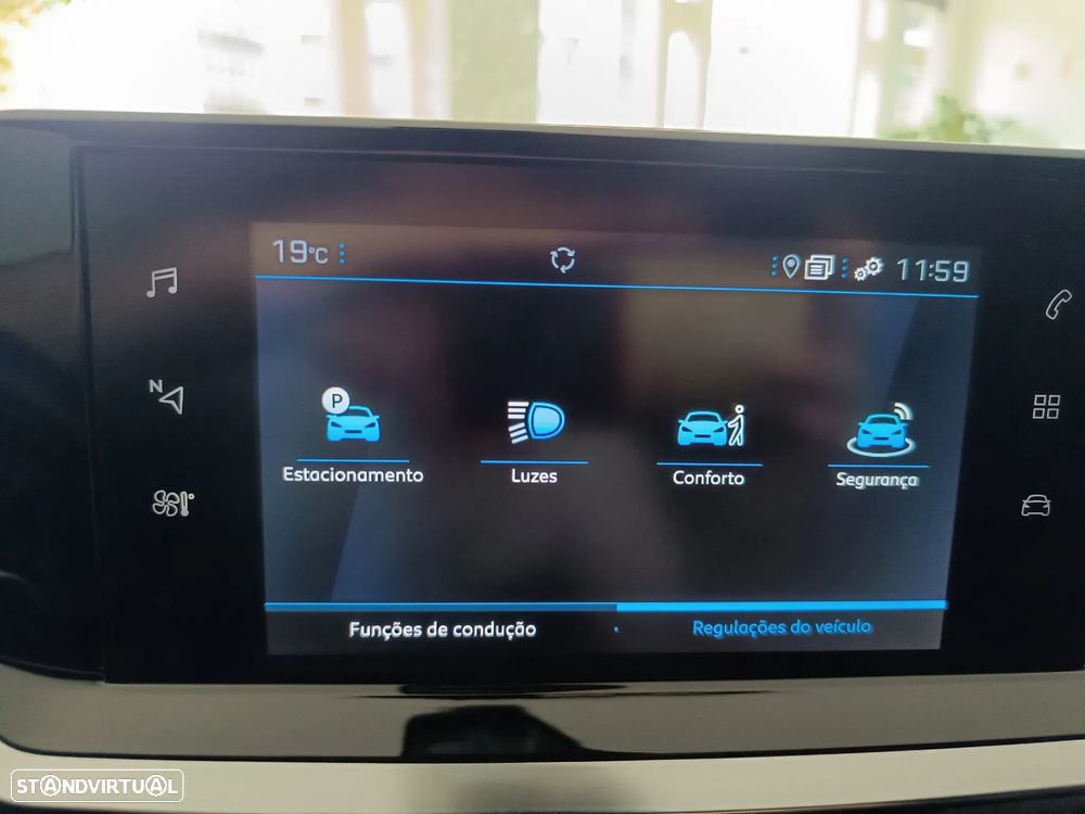 Peugeot 2008 PureTech 130 EAT8 GT - 43