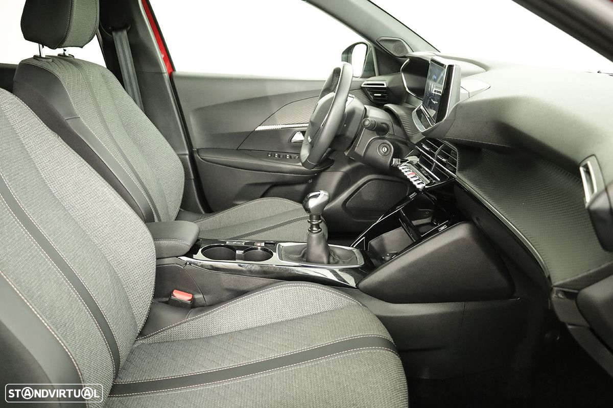 Peugeot 2008 1.2 PureTech Allure - 22