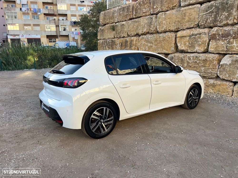 Peugeot 208 - 14