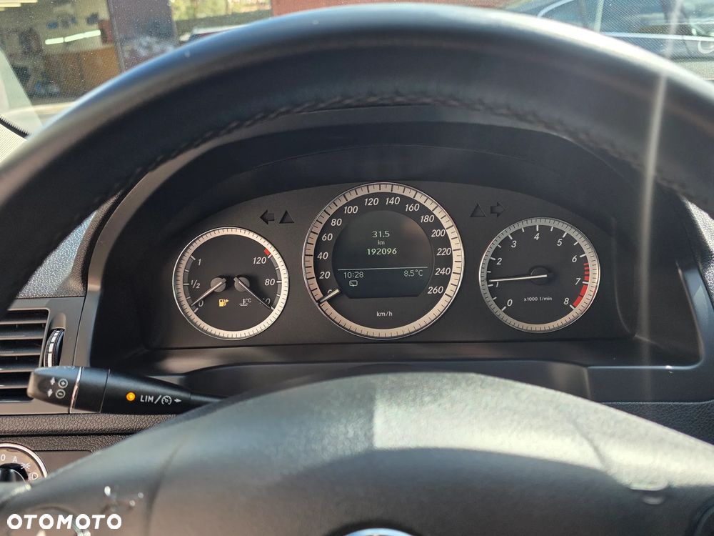 Mercedes-Benz Klasa C 200 Kompressor Elegance - 33