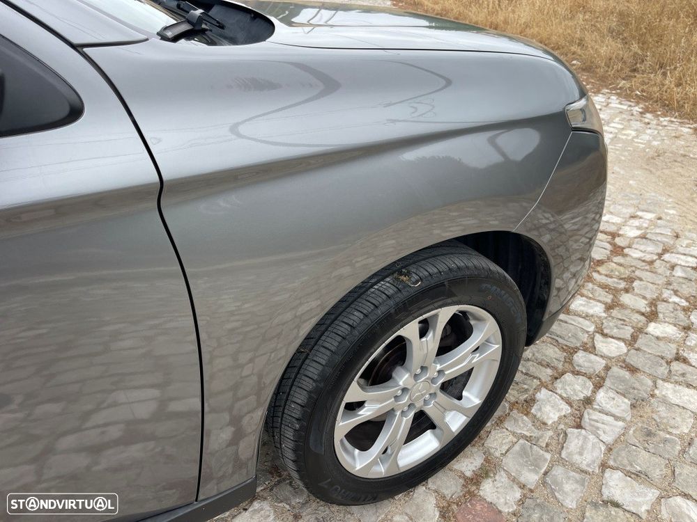 Mitsubishi Outlander 2.2 DI-D Instyle - 18