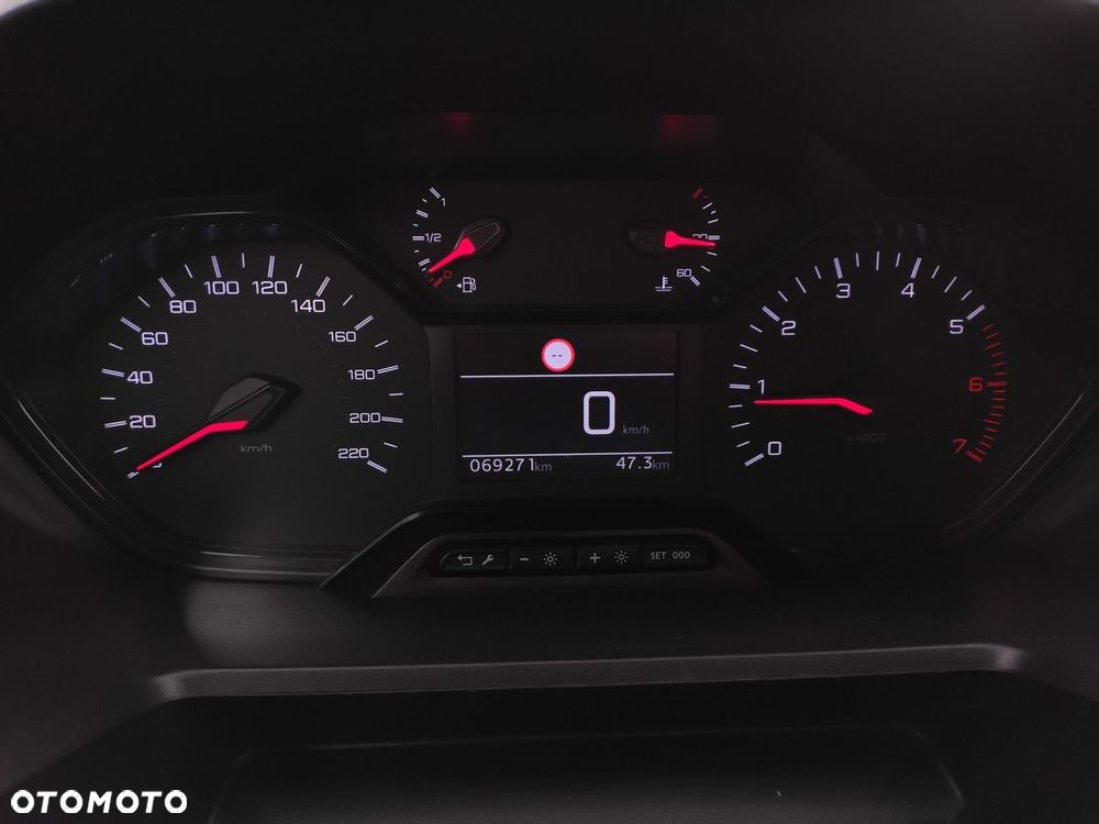 Peugeot Partner Van - 25